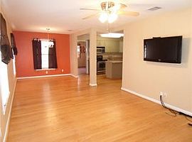 1217 W Lovers Ln, Arlington, Tx 76013 3 Beds 2 Baths 1,288 Sqft in Arlington, TX (Photo 3 of 10)