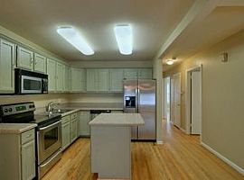 1217 W Lovers Ln, Arlington, Tx 76013 3 Beds 2 Baths 1,288 Sqft in Arlington, TX (Photo 4 of 10)