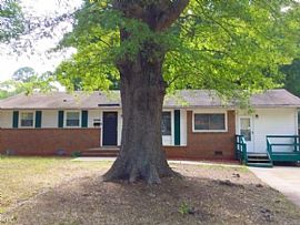 3338 Barfield Dr, Charlotte, Nc 28217 4 Beds 1 Bath in Charlotte, NC