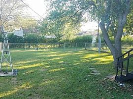 1522 Randolph Dr, Garland, Tx 75041 3 Beds 1 Bath 1,270 Sqft in Garland, TX (Photo 11 of 12)