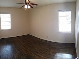 1522 Randolph Dr, Garland, Tx 75041 3 Beds 1 Bath 1,270 Sqft in Garland, TX (Photo 8 of 12)