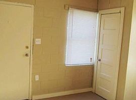 655 Live Oak St, Mobile, Al 36603 in Mobile, AL (Photo 3 of 9)