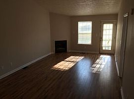 208 Elkhorn Meadows Dr, Georgetown, Ky 40324 2 Beds 2 Baths in Georgetown, KY (Photo 3 of 4)