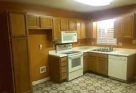 1820 Stonehenge Dr, Birmingham, Al 35215 in Birmingham, AL (Photo 5 of 5)