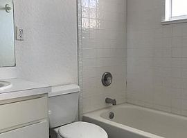 685 Old Dixie Hwy, Vero Beach, Fl 32962 in Vero Beach, FL (Photo 7 of 10)