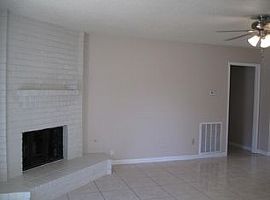  6711 Navidad Rd, Houston, Tx 77083 3 Beds 2 Baths 1,275 Sqft in Houston, TX (Photo 2 of 7)