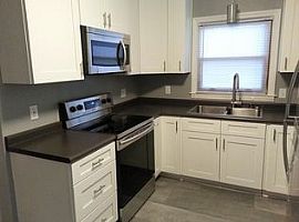  1645 Madison Ave, South Milwaukee, Wi 53172 4 Beds 2 Baths 1,5 in South Milwaukee, WI (Photo 3 of 6)