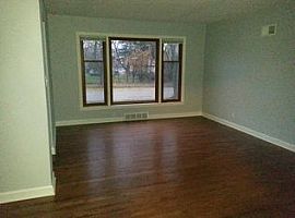  1645 Madison Ave, South Milwaukee, Wi 53172 4 Beds 2 Baths 1,5 in South Milwaukee, WI (Photo 5 of 6)