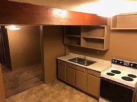 Studio Apartment $475/mo Owner Pays Water, Trash, Elec, Gas in Ashland, NE (Photo 8 of 12)
