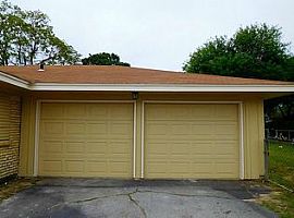 2102 18th Ave N, Texas City, Tx 77590 3 Beds 2 Baths 1,162 Sqft in Texas City, TX (Photo 5 of 10)