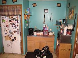  1120 Woodland St, Emporia, Ks 66801 2 Beds 1 Bath 796 Sqft in Emporia, KS (Photo 4 of 6)