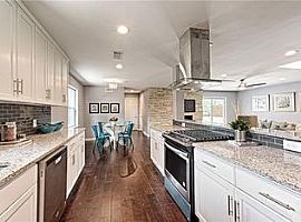  10040 Spokane Cir, Dallas, Tx 75229 4 Beds 2.5 Baths 2,242 Sqf in Dallas, TX (Photo 9 of 10)