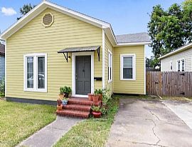  204 E Cypress St, Lafayette, La 70501 2 Beds 1 Bath 1,302 Sqft in Lafayette, LA