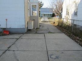  127 Texas St, Buffalo, Ny 14215 4 Beds 2 Baths 1,008 Sqft in Buffalo, NY (Photo 2 of 4)