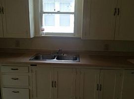  141 Adams Ave, Blackwell, Ok 74631 2 Beds 1 Bath 1,300 Sqft in Blackwell, OK (Photo 2 of 4)