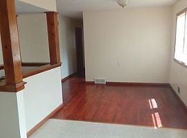 1717 W 21st St, Lawrence, Ks 66046 3 Beds 1.5 Baths 1,800 Sqft in Lawrence, KS (Photo 3 of 6)