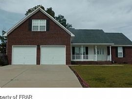 10 Bladen St, Spring Lake, Nc in Spring Lake, NC