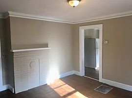  131 Dan St, Greer, Sc 29651 2 Beds 1 Bath 900 Sqft in Greer, SC (Photo 3 of 4)