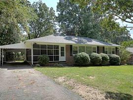  27 Twin Springs Dr, Greenville, Sc 29605 2 Beds 1 Bath 1,190 S in Greenville, SC (Photo 3 of 4)