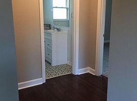  5500 Greenwood Rd, Louisville, Ky 40258 3 Beds 1 Bath 1,173 Sq in Louisville, KY (Photo 2 of 6)