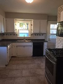  5500 Greenwood Rd, Louisville, Ky 40258 3 Beds 1 Bath 1,173 Sq in Louisville, KY (Photo 5 of 6)