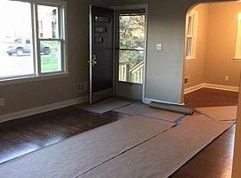  5500 Greenwood Rd, Louisville, Ky 40258 3 Beds 1 Bath 1,173 Sq in Louisville, KY (Photo 6 of 6)