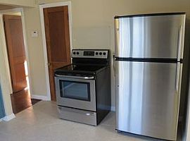  1248 Schiller Ave, Louisville, Ky 40204 2 Beds 1 Bath 850 Sqft in Louisville, KY (Photo 4 of 4)