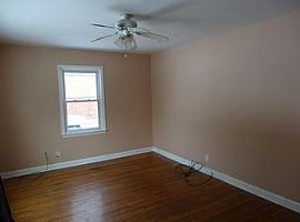  4911 Lagoona Dr, Louisville, Ky 40219 4 Beds 1 Bath 1,219 Sqft in Louisville, KY (Photo 4 of 4)