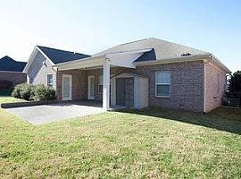  4016 Lilac Ln, Spring Hill, Tn 37174 3 Beds 2 Baths 1,749 Sqft in Spring Hill, TN (Photo 4 of 11)