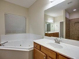  4016 Lilac Ln, Spring Hill, Tn 37174 3 Beds 2 Baths 1,749 Sqft in Spring Hill, TN (Photo 7 of 11)