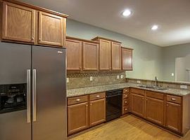  4016 Lilac Ln, Spring Hill, Tn 37174 3 Beds 2 Baths 1,749 Sqft in Spring Hill, TN (Photo 9 of 11)