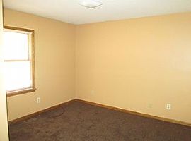  403 Arapaho Dr, Murfreesboro, Tn 37128 3 Beds 2.5 Baths 1,360  in Murfreesboro, TN (Photo 4 of 4)