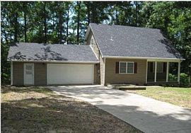 16605 Janet Dr, Athens, Al 35613 in Athens, AL (Photo 2 of 3)