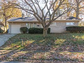 1704 Shenandoah Dr, Lexington, Ky 40504 3 Beds 1.5 Baths 1,352 in Lexington, KY (Photo 2 of 6)