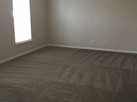  9605 Arrowridge Dr, Louisville, Ky 40229 3 Beds 2.5 Baths 1,78 in Louisville, KY (Photo 4 of 7)