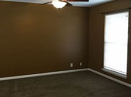  9605 Arrowridge Dr, Louisville, Ky 40229 3 Beds 2.5 Baths 1,78 in Louisville, KY (Photo 7 of 7)