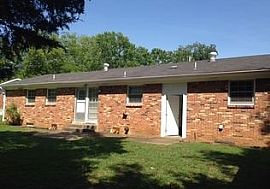 2315 Giles Dr Ne, Huntsville, Al 35811 in Huntsville, AL (Photo 2 of 4)