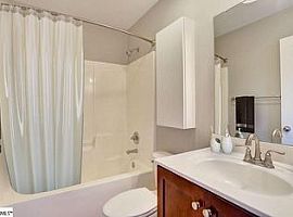  206 Anderson St, Greenville, Sc 29601 3 Beds 2 Baths 1,260 Sqf in Greenville, SC (Photo 2 of 7)