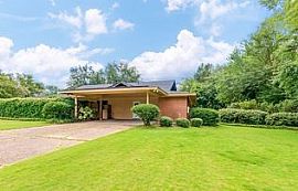 2400 Hermitage Dr, Montgomery, Al 36111 in Montgomery, AL