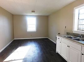 2900 Fairfax Ave, Bessemer, Al 35020 in Bessemer, AL (Photo 3 of 7)