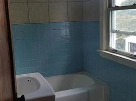 754 Wilbur Ave, Youngstown, Oh in Youngstown, OH (Photo 5 of 6)