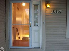  33860 Wst, Clinton Township, Mi 48035 3 Beds 2 Baths 1,2 in Clinton Township, MI (Photo 5 of 9)