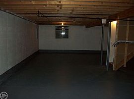  33860 Wst, Clinton Township, Mi 48035 3 Beds 2 Baths 1,2 in Clinton Township, MI (Photo 6 of 9)