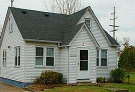  33628 Beechwood St, Westland, Mi 48185 3 Beds 1 Bath 1,100 Sqf in Westland, MI