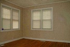  33628 Beechwood St, Westland, Mi 48185 3 Beds 1 Bath 1,100 Sqf in Westland, MI (Photo 5 of 7)