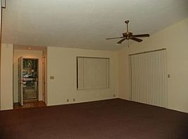  10712 Central Park Dr Ne, Albuquerque, Nm 87123 3 Beds 2 Baths in Albuquerque, NM (Photo 2 of 8)