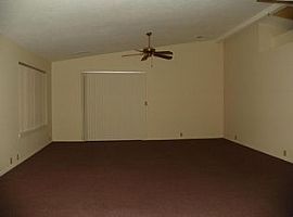  10712 Central Park Dr Ne, Albuquerque, Nm 87123 3 Beds 2 Baths in Albuquerque, NM (Photo 3 of 8)