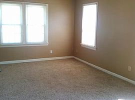  304 N Indianola St, Pryor, Ok 74361 2 Beds 1 Bath 1,064 Sqft in Pryor, OK (Photo 4 of 6)