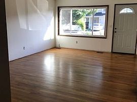  3731 Se 71st Ave, Portland, Or 97206 3 Beds 1.5 Baths 2,300 Sq in Portland, OR (Photo 2 of 5)