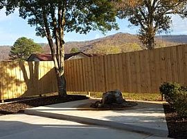 2014 Burlingame Dr Se, Huntsville, Al 35803 in Huntsville, AL (Photo 2 of 8)